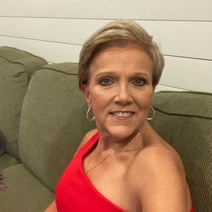 Meet your Posher, Brenda